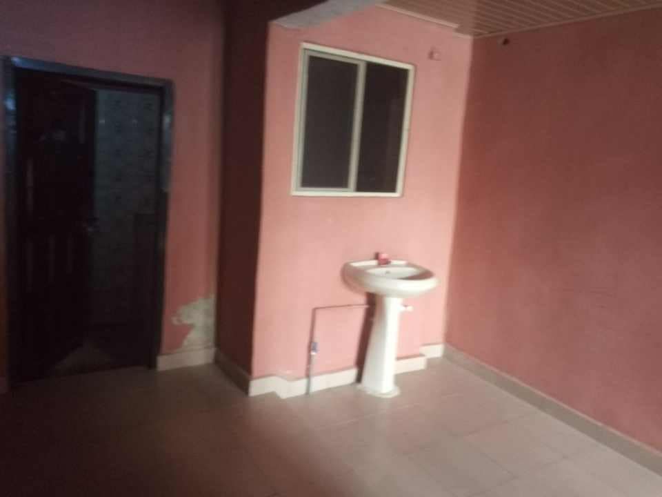 One bedroom flat to Let in Uyo, Akwa Ibom State