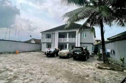 4 bedroom duplex with 3 units of 2 bedroom flats for sale Oron Road,Uyo
