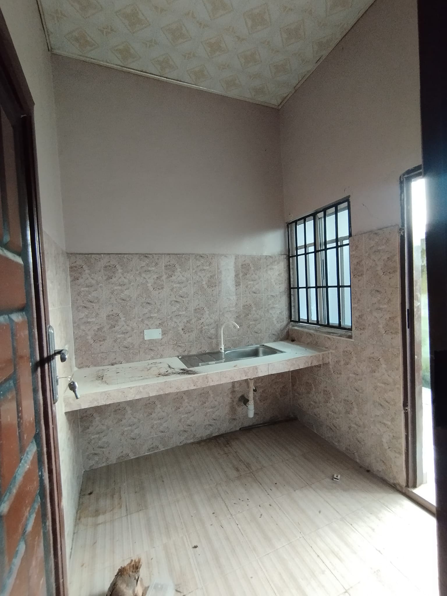 Clean 1 Bedroom flat at Oron Road Uyo by IFA BIG