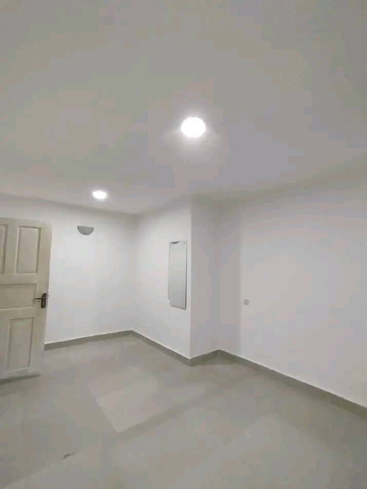 One bedroom Flat Apartment available off four lanes, Uyo