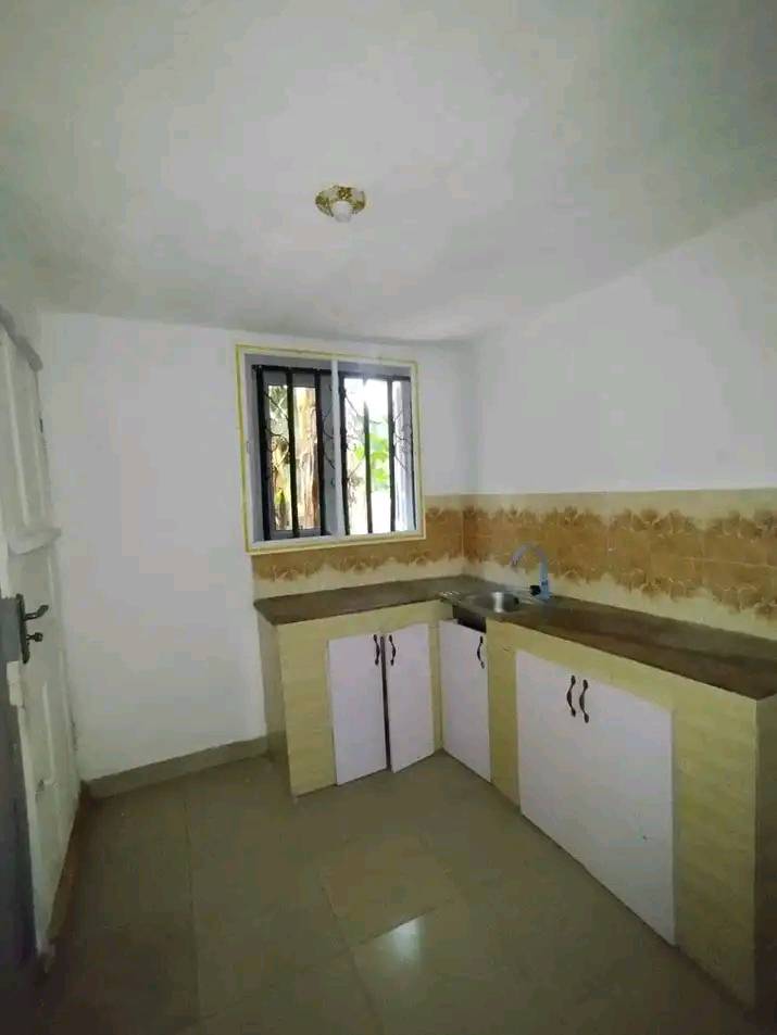 Virgin two Bedrooms Flat by Abak Road UUTH, Uyo