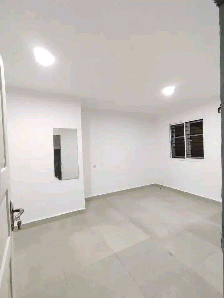 One bedroom Flat Apartment available off four lanes, Uyo