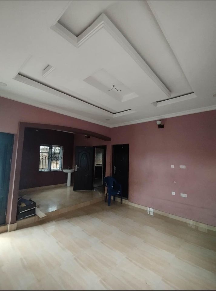 Semi-detached 4-bedroom apartment for rent at Oron Road, Uyo
